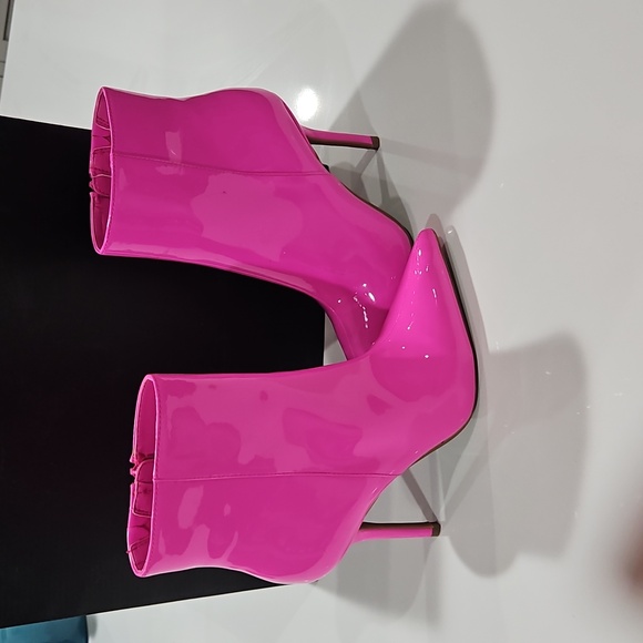 INC International Concepts Women's Vibrant Pink Heeled Boots Sz 5 NIB. - Picture 2 of 9